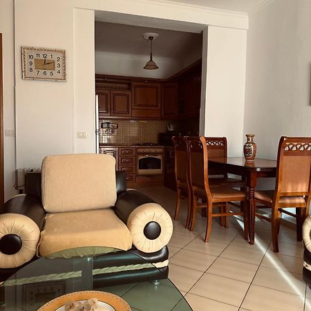 Blehami_Entire_Apartment 베라트 외부 사진